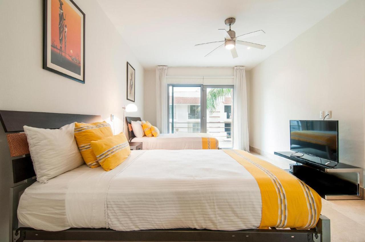 Luxurious & Central Condo In Playa Steps From The Beach Playa del Carmen Exterior foto