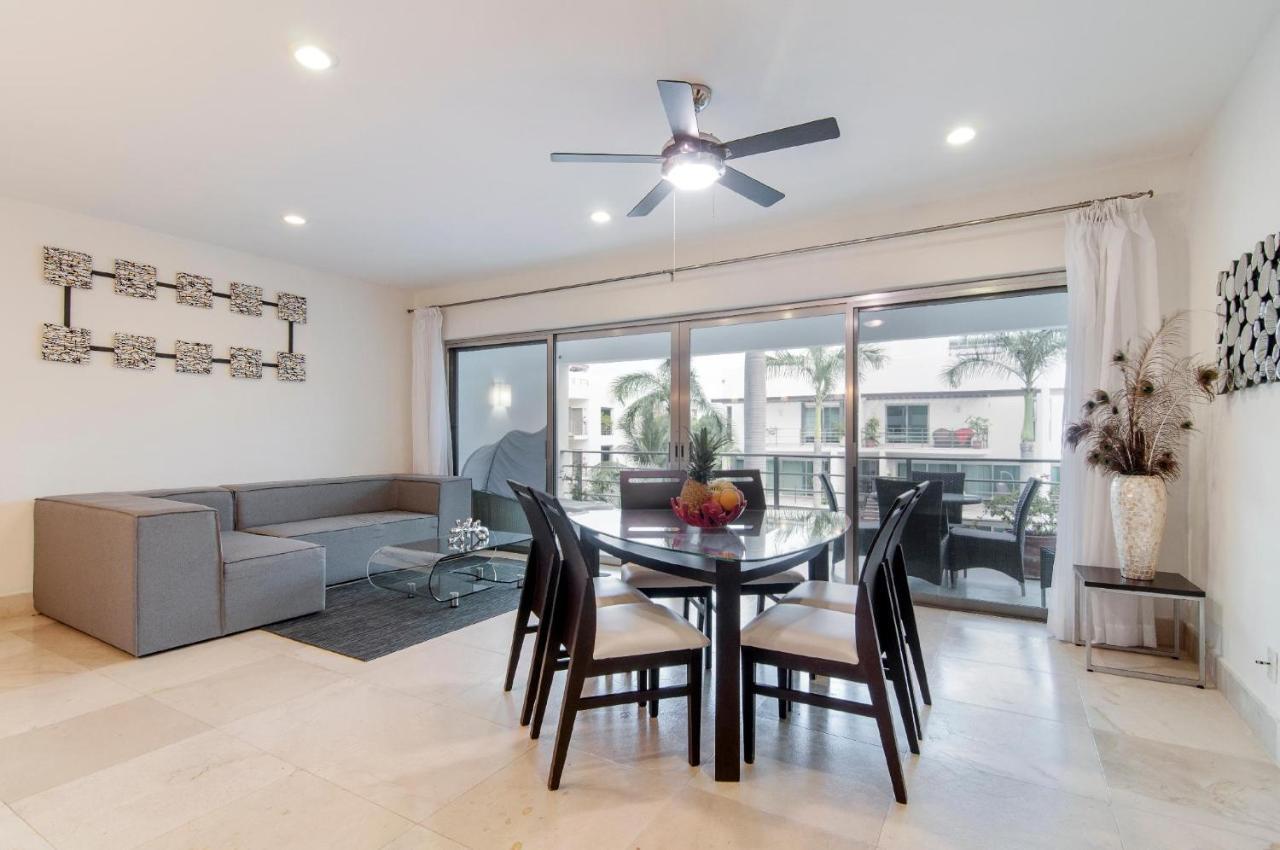 Luxurious & Central Condo In Playa Steps From The Beach Playa del Carmen Exterior foto